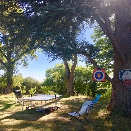 Гостевой дом Les Cedres De Nauton 3*