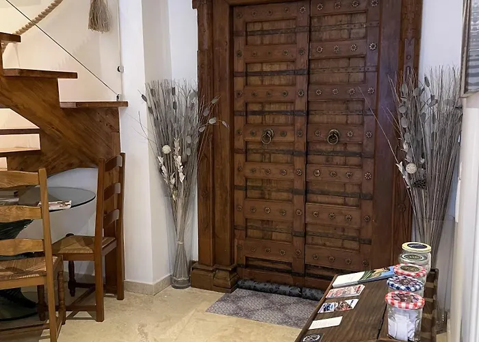 Pensjonat Les Cedres De Nauton 3*